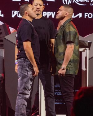 Anthony Pettis Instagram - The 209 🆚 The 414 🤝

Stockton’s very own, @chrisavila209, will go face-to-face with Milwaukee’s @showtimepettis on July 6th 🥊

#DiazMasvidal #ChrisAvila #AnthonyPettis #NateDiaz #JorgeMasvidal #Fight #Boxing