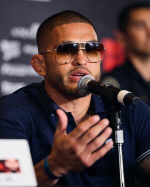 Anthony Pettis Instagram - It’s showtime in✌️days.

#AvilaPettis | @fanmio PPV | @hondacenter