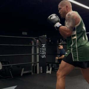 Anthony Pettis Instagram - Levels to this shit!! 🎥⌚️ #knockoutcoming #teampettis