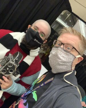Anthony Rapp Instagram - My first sighting of Mark Cohen cosplay at @dragoncon !!!