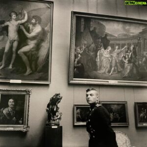 Anton Dolin Instagram - На выставке замечательной немецкой фотохудожницы Эвелин Рихтер в Дюссельдорфе наткнулся на ее съёмку моего родного города. Это Москва в 1957 году. 

Щемящее и жутковатое чувство. Атлантида невозвратная, ушедшая на дно дважды.