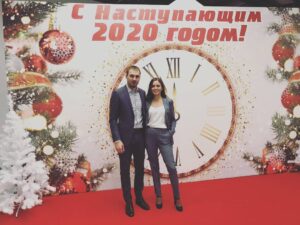 Anton Shipulin Instagram - Мы с @shipulina_luiza желаем всем в Новом Году семейного счастья! Благополучия! А самое главное здоровье вам и вашим близким!!! 🤗🤗🤗
С наступающим 2020🥳🥳🥳