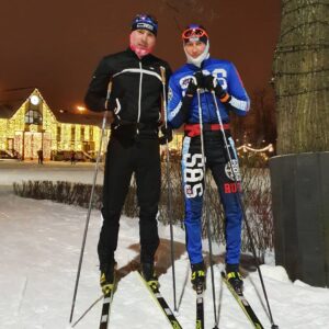 Anton Shipulin Instagram - @alexanderlegkov сильный!
@alexanderlegkov молодец!
@alexanderlegkov вытащил толстяка на тренировку 🤣🤣🤣