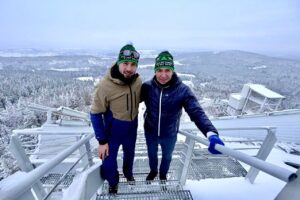 Anton Shipulin Instagram - Вместе с Губернатором Евгением Куйвашевым открыли Лыжню России в Нижнем Тагиле. Посмотрели, как идёт строительство новой развязки на базе «Аист», обсудили, как будем дальше развивать спорткомплекс.

Погода сегодня такая крутая, воздух свежий, морозно! Если ещё не выбирались из дома, самое время, чтобы сделать это. 

А я уже еду домой к семье. Всем хороших выходных😉