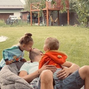 Anton Shipulin Instagram - Дети- наше все!
Выходные с семьёй лучшая награда для папы! 👨‍👧‍👦
Всем хорошей и продуктивной недели 🤗