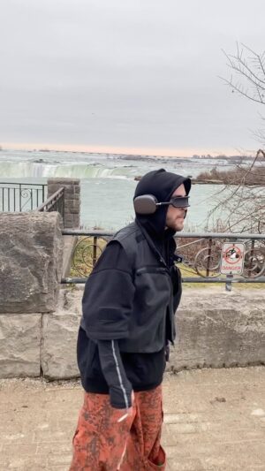 Anton Wellboy Instagram - Ми веземо в Україну гусіний вайб! Сила води, сила лісу, сила вишень!🦾
