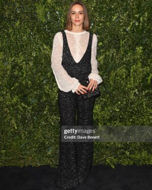 Antonia Desplat Instagram - CHARLES FINCH X CHANEL PRE BAFTA DINNER ✨

Thank you @chanelofficial & @finchandpartners for a beautiful evening 💕

📸 by @virgile.guinard & @davebenett 

HMU by @alexisdayhmu with @chanel.beauty @welovecoco 
Wearing @chanelofficial 👗