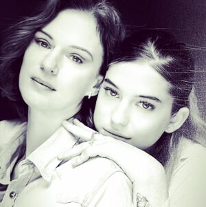 Antónia Lišková Instagram - Buon compleanno anima ribelle. 
TI AMO INFINITAMENTE 💚

#birthday #daughter #women #power #rebel #pic #of #you #my #biggest #love