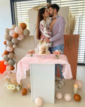 Antonin Portal Instagram - 𝑺𝒖𝒓𝒑𝒓𝒊𝒔𝒆 𝑫𝒂𝒓𝒍𝒊𝒏𝒈 ! ❤️

 30 𝑎𝑛𝑠 𝑑𝑒 𝑚𝑎 𝑏𝑒𝑎𝑢𝑡𝑒́ @barbaramoreloff 🎂

#love #birthday #amour #instalove