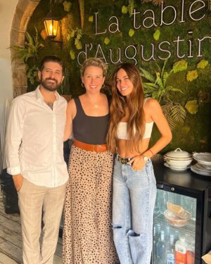 Antonin Portal Instagram - 𝙇𝙪𝙘𝙞𝙚 𝙈𝙖𝙧𝙞𝙤𝙩𝙩𝙞 𝙘𝙝𝙚𝙯 𝙈𝙖𝙢𝙚𝙩 ❤️‍🩹

Coup de foudre entre Mamet Augustine et la célèbre 𝙇𝙤𝙫𝙚 𝘾𝙤𝙖𝙘𝙝 Lucie Mariotti. 

« 𝑅𝘪𝑒𝘯 𝘯’𝘦𝑠𝘵 𝘩𝑎𝘴𝑎𝘳𝑑, 𝘵𝑜𝘶𝑡 𝑒𝘴𝑡 𝑟𝘦𝑛𝘤𝑜𝘯𝑡𝘳𝑒 »

En parlant de rencontre, quelle rencontre ! 
Une femme avec une aura incroyable, une bienveillance et une humanité exacerbée. Clients mais aussi staff d’Augustine, tous, ont pu échanger quelques mots et emmagasiner de précieux conseils de vie auprès de Lucie. 

Merci @luciemariottioff pour tout. 

Pour ta présence, tes mots sympathiques sur notre cuisine et sur notre lieu que tu considères comme une grande Maison. 👵🏻

À très vite 👋🏼

#lovecoach #coaching #lucie #lavilla #marseille #restaurant #restaurantmarseille #amour #cuisinemaison #produitslocaux #produitsfrais