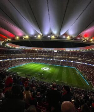 Antonio Lobato Instagram - Bueno, vamos allá. Ambiente bestial!! 😅🔴⚪️🔴 #championsleague  #aupaatleti @atleticodemadrid