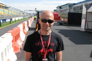 Antonio Lobato Instagram - Recuerdos de Melbourne y del GP de Australia. Difícil olvidar los nervios de 2004 y tantos grandes momentos vividos aldentro y fuera de Albert Park durante las once temporadas que viajé hasta allí. #f1 #australiangp