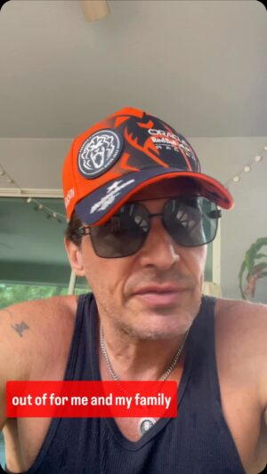 Antonio Sabàto, Jr. Instagram - 🥊💥
@celebrityboxing1