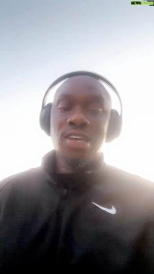 Antonio Tarver Instagram - #LetsGetIt 🏃🏾‍♂️Enjoy your weekend we right back at it Monday…

What does it takes to be a champion? 

Well I can answer that question with one word… EVERYTHING! 🥊