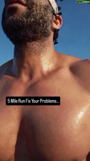 Antonio Tarver Instagram - #TarversTake 🎥🎧🎤 Sometimes you just gotta hear 👂🏾 the reasons you failing and falling short! They out working you and they’re more focused and committed but you expect everything to come together on fight night when you been “half assing” it in all your preparation!! “The whole game on the wrong frequency and until that change the results will remain the same”!! Big L 🥊 

I been saying it for 10yrs “The Blind Leading The Blind”! 👀

Send this to any young fighter you believe have what it takes but just needs that tunnel vision to see his future clear! 🥊