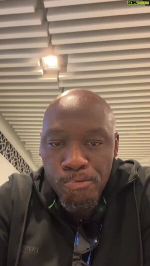 Antonio Tarver Instagram - #TarversTake 🎥🎧🎤 Been traveling so long I’m at a lost for time”! Connecting in Dubai before connecting to Saudi Arabia #Undisputed”! 👑 

Don’t Miss “Ring Of Fire” May 18th🔥 #FuryUsyk #RiyadhSeason #SaudiArabia 🇸🇦