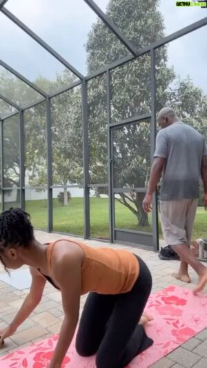 Antonio Tarver Instagram - I’ve added Yoga 🧘🏾‍♀️ to my FitnessChallenge 💪🏾 if your interested in Yoga sessions contact @taylordion.t 

#LetsGetIt 🏃🏾‍♂️