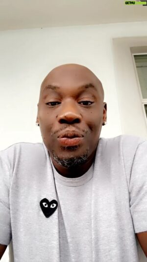 Antonio Tarver Instagram - #TarversTake 🎥🎧🎤 Thank you for all that you do for the sport of boxing 🥊 @turkialalshik 

“The Most Interesting Man In The World”! 🌎 

Don’t Miss “Ring Of Fire” May 18th🔥 #FuryUsyk #RiyadhSeason #SaudiArabia 🇸🇦