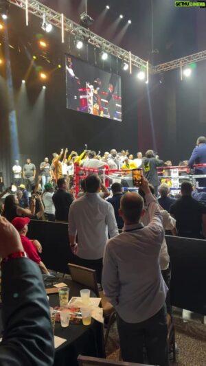 Antonio Tarver Instagram - @adrienbroner vs @blairtheflair @hardrockholly @donking_official @theheavyweightfactory