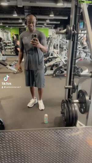 Antonio Tarver Instagram - You know the vibes… #NoExcuses #LetsGetIt 🏃🏾‍♂️ #FitnessChallenge 💪🏾 #TheMagicMan 🎩 🪄

“I Did Everything They Said I Couldn’t”! 🐐 #testimony