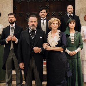 Antonio Velázquez Instagram - LA PROMESA 
Comenzamos!!!! 🎥🎬 Feliz de formar parte de esta maravilla. 😁❤️

La nueva serie de época de @bambuprodu capitaneada por @josepcisterrubio para @rtve
Gracias a  @leirayserrano por confiarme a Mauro ❤️

📸 @ordenpropia 
@miguelconde23 
@carcelen_mgmt 

@anagarcesd 
@maria_castro_jato 
@joaquincliment 
@enrique.fortun 
@andre_del_rio 
@alibercan 
@carmen_asecas 
@jordicol.l 
@evaolimba 
@manuel_regueiro 
@saramolina.d 
@arturosanchogarnica 
@carmenfloresactriz 
@paulalosadalie