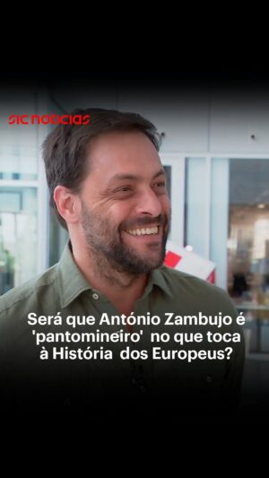 António Zambujo Instagram - Qual era a alcunha da Seleção Nacional no Euro '84? Será que o autor de 'Pica do 7' tem as respostas sobre a História dos Europeus na ponta da língua?

Veja todos os episódios da rubrica Bola de Berlim através do link na bio.

#antoniozambujo #zambujo #portugal #euro #uefa #uefaeuro2024 #quiz #desporto #futebol #sicnoticias
