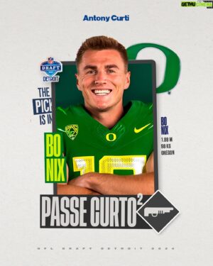 Antony Curti Instagram - Quer conhecer um pouco mais sobre os QBs do Draft 24?

🏈 Caleb Williams é um mágico, sente a pressão e de repente cria jogadas que ninguém espera. 

🏈 Drake Maye é o protótipo de um QB, capaz de fazer todos os lançamentos que um quarterback precisa e o protótipo da posição na NFL. 

🏈 Jayden Daniels é o craque, o playmaker. 50 TDs, ataca o perímetro, corre de uma maneira incrível e qualquer jogada pode ser um home run com ele. 

🏈 J.J. McCarthy é o campeão e o destemido, segura a bola ate o último instante para passar sob pressão e não tem medo de seguir seus instintos, sobretudo no meio do campo. 

🏈 Michael Penix Jr. é o vertical, com uma produção fabulosa em passes no fundo do campo e capaz de uma big play em qualquer setor profundo. 

🏈 Bo Nix, experiente, é o processador perfeito para passes curtos e um sistema com run pass option e screens. 

Qual seu preferido? Descubra em qual time eles vão jogar hoje a partir das 21h, na ESPN2 e Star  . Te esperamos! #NFLnaESPN #DraftnaESPN
