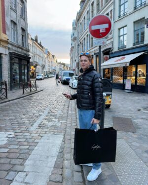 Antoon Instagram - Bonjour