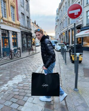 Antoon Instagram - Bonjour