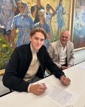 Antoon Instagram - Ik heb een huis gekocht!!!!!