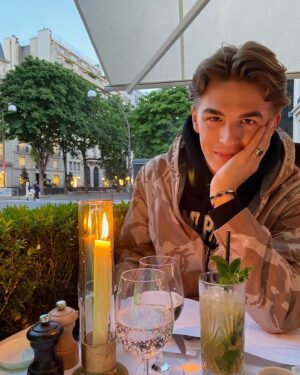 Antoon Instagram - Hoe ik naar m’n vrouw kijk als ze praat