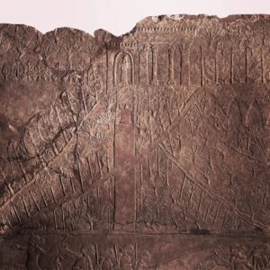 Anucha Boonyawatana Instagram - British Museum 
กะว่าจะมาดูภาพสลักนูนต่ำของอารยธรรม Assyrian โดยเฉพาะรูปที่เป็นสวนมีท่อส่งน้ำแบบลอยฟ้า (ภาพหลังสุด) เพราะมีทฤษฎีใหม่ๆเกี่ยวกับ "สวนลอยแห่งกรุงบาบิโลน" ว่าแท้จริงแล้วอาจจะตั้งอยู่ที่เมือง Nineveh และภาพสลักนี้คือหลักฐานชิ้นสำคัญ 

แต่ปรากฏว่าห้องแสดงปิดใส่ค่ะ บ้งง นางอ้างว่ามีปัญหาสตาฟไม่พอ ดูแลไม่ทั่วถึง เดินดูได้แป๊บเดียวก็โดนไล่ออกมา จึงต้องมาถ่ายรูปกับหนุ่มๆนักกีฬากรีกโป๊เปลือยแทน เอิ่ม...

จริงๆเป็นคนหลงใหลเรื่องสิ่งมหัศจรรย์แห่งยุคโบราณมาตั้งแต่เด็กแล้วค่ะ The Hanging Garden of Babylon นี่คือชอบมาก ในพิพิธภัณฑ์ ก็ยังมีซากรูปปั้นจาก Mausoleum at Halicarnassus และเสาจาก 
Temple of Artemis ให้ได้ชมด้วยค่ะ ทุกอย่างดูใหญ่โตและงดงามมาก ทำให้นึกจินตนาการได้ถึงความอลังการในอดีตค่ะ
ขอขอบคุณ @junewatsamon สำหรับภาพถ่ายและการเดินเที่ยวชมค่ะ