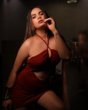 Anupama Agnihotri Instagram - Fashion is the armor to survive everyday life

📸 @portraitdeewana 
Mua  @mua_shwetavijay 
Stylist @style_deintrepide 
 
#fashionstyle #look #armor #fasion #xo #sections #instadaily #dresses #dress #instadaily #teamlfg #anupmaagnihotri