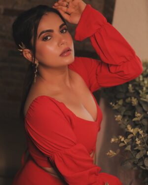 Anupama Agnihotri Instagram - Paint the town red.

📸  @portraitdeewana 
Mua @mua_shwetavijay 
Stylist @style_deintrepide 
@anupmaagnihotri 

#look #looks #xoxo #sections #photo #fashionstyle #page #explore #anupmaagnihotri