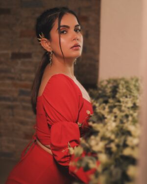 Anupama Agnihotri Instagram - Paint the town red.

📸  @portraitdeewana 
Mua @mua_shwetavijay 
Stylist @style_deintrepide 
@anupmaagnihotri 

#look #looks #xoxo #sections #photo #fashionstyle #page #explore #anupmaagnihotri