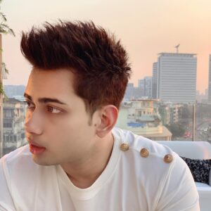 Anusheel Chakrabarty Instagram - 𝒀𝒐𝒖 𝒈𝒍𝒐𝒘 𝒅𝒊𝒇𝒇𝒆𝒓𝒆𝒏𝒕𝒍𝒚 𝒘𝒉𝒆𝒏 𝒚𝒐𝒖’𝒓𝒆 𝒂𝒄𝒕𝒖𝒂𝒍𝒍𝒚 𝒉𝒂𝒑𝒑𝒚....𝙎𝙬𝙞𝙥𝙚 ⬅️
.
.
𝐏𝐢𝐜 𝐂𝐨𝐮𝐫𝐭𝐞𝐬𝐲: @sandeep1991moorjani 𝐁𝐫𝐨 ❤️
.
.
𝐌𝐚𝐤𝐞 𝐮𝐩: @maccosmetics @maccosmeticsindia 
.
.
#instagood #instagram #photooftheday #instalike #photography #l #me #anusheelchakrabarty #actor #bollywood #picoftheday #beautiful #myself #fashion #smile #happy #style #life #photo #cute #insta #model #viral #loveyourself #beauty #lifestyle #thoughts #photographer #photoshoot #india