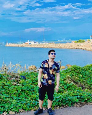 Anusheel Chakrabarty Instagram - ‘𝙑𝙖𝙨𝙘𝙤 𝙙𝙖 𝙂𝙖𝙢𝙖’ 𝙞𝙨 𝙖 𝙘𝙞𝙩𝙮 𝙤𝙣 𝙩𝙝𝙚 𝙈𝙤𝙧𝙢𝙪𝙜𝙖𝙤 𝙥𝙚𝙣𝙞𝙣𝙨𝙪𝙡𝙖 𝙞𝙣 𝙂𝙤𝙖,𝙬𝙚𝙨𝙩𝙚𝙧𝙣 𝙄𝙣𝙙𝙞𝙖.𝙏𝙝𝙚 𝙘𝙤𝙖𝙨𝙩 𝙞𝙨 𝙙𝙤𝙩𝙩𝙚𝙙 𝙬𝙞𝙩𝙝 𝙗𝙚𝙖𝙘𝙝𝙚𝙨 𝙡𝙞𝙠𝙚 𝘽𝙖𝙞𝙣𝙖 𝘽𝙚𝙖𝙘𝙝, 𝙖𝙣𝙙 𝙝𝙖𝙨 𝙖 𝙣𝙖𝙩𝙪𝙧𝙖𝙡 𝙝𝙖𝙧𝙗𝙤𝙧. 𝙊𝙣 𝙩𝙝𝙚 𝙝𝙚𝙖𝙙𝙡𝙖𝙣𝙙, 𝙤𝙫𝙚𝙧𝙡𝙤𝙤𝙠𝙞𝙣𝙜 𝙑𝙖𝙧𝙘𝙖 𝘽𝙚𝙖𝙘𝙝, 17𝙩𝙝-𝙘𝙚𝙣𝙩𝙪𝙧𝙮 𝙈𝙤𝙧𝙢𝙪𝙜𝙖𝙤 𝙁𝙤𝙧𝙩 𝙝𝙖𝙨 2 𝙛𝙤𝙪𝙣𝙩𝙖𝙞𝙣𝙨. 𝘿𝙖𝙩𝙞𝙣𝙜 𝙛𝙧𝙤𝙢 𝙩𝙝𝙚 16𝙩𝙝 𝙘𝙚𝙣𝙩𝙪𝙧𝙮, 𝙎𝙩. 𝘼𝙣𝙙𝙧𝙚𝙬’𝙨 𝘾𝙝𝙪𝙧𝙘𝙝 𝙝𝙖𝙨 𝙜𝙞𝙡𝙙𝙚𝙙 𝙖𝙡𝙩𝙖𝙧𝙨. 𝙏𝙝𝙚 𝙝𝙞𝙡𝙡𝙩𝙤𝙥 𝙅𝙖𝙥𝙖𝙣𝙚𝙨𝙚 𝙂𝙖𝙧𝙙𝙚𝙣 𝙝𝙖𝙨 𝙤𝙘𝙚𝙖𝙣 𝙫𝙞𝙚𝙬𝙨, 𝙖𝙣𝙙 𝙘𝙤𝙣𝙩𝙖𝙞𝙣𝙨 𝙩𝙝𝙚 𝙧𝙪𝙞𝙣𝙨 𝙤𝙛 𝙩𝙝𝙚 𝙁𝙤𝙧𝙩𝙖𝙡𝙚𝙯𝙖 𝙎𝙖𝙣𝙩𝙖 𝘾𝙖𝙩𝙖𝙧𝙞𝙣𝙖 𝙛𝙤𝙧𝙩𝙧𝙚𝙨𝙨. ―
.
.
.
.

Ⓟⓘⓒ Ⓒⓞⓤⓡⓣⓔⓢⓨ 📸 : @this_is_sheelachakraborty 

#vasco #vascodagama #futebol #o #vascorossi #crvg #gigantedacolina #flamengo #vascononstoplive #saojanuario #palmeiras #corinthians #brasileirao #cruzdemalta #vascao #vascodagamaoficial #botafogo #associavasco #fluminense #india #vascononstop #goa #servasco #vasc #bombay #ilblasco #baseforte #aqui #libertadores #bhfyp