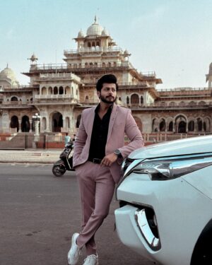 Anushka Merchande Instagram - Aapne PUKAARa aur hum chaley aaye! 
Miltey hai agle haftey Monday se Sony TV par 8:30 bje 🫶🏻
Theek hai na @sayli_s_salunkhe @anushka_merchande milege na ? 
.
.
Comment using word PUKAAR in your sentences in comments! Looking forward to all the creativity in comment section! 
.
.
.
#abhisheknigam #pukaardilsediltak