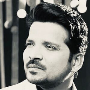 Anvita Dutt Instagram - @shahidmallya ♥️ The voice of #jagan. In #nirbhaunirvair #pheronanajariya #ghodeypesawaar #shauq #rubaaiyaan ♥️♥️♥️ you found the voice of divinity @itsamittrivedi 

@netflix_in @officialcsfilms @kans26 @anvita_dee @tripti_dimri  @babil.i.k @swastikamukherjee13 @samirkochhar @amit.sial  @girijaoakgodbole @actor_tasveer_kamil @nowitsabhi  #AadhyaJha  #ManujMittra  @saurabhma @an5hai @siddharthdiwan @manasmittal @lifaafa_ @veerakapuree @nikitashak
@pritam_gram @itsamittrivedi @ze_iyer @ankitmalik3 @philmcgi @castingbay @saggydeee @redchillies.colour @kausarmunir @vidushak @amitabhbhattacharyaofficial @swanandkirkire @sireeshabhagavatula @shahidmallya @ashley.lobo @makarandsurte #VivekDey @arpan.gaglani @gr.kapil @foram_gotecha @SachinBhanushali #PranamPansare
@tanyawasir @roohidevgan