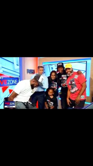 Anwan Glover Instagram - @fox5dc @backyardband @bunkerhillesdc @kroniclover2 @demontpinder recap beautiful day at fox 5 📺 THE ABC BACKYARD 4LIFE SONG 🎵 STAY TUNE 🎶 MORE TO COME OUR KIDS ARE OUR FUTURE ❤️🫶🏽🎶🎶🎶🎶