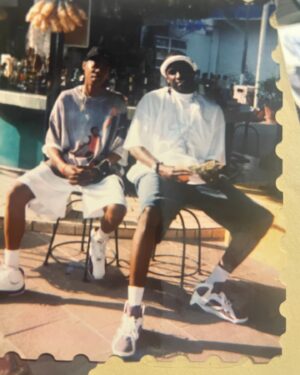 Anwan Glover Instagram - TODAY WE CELEBRATE @kroniclover2 BORN DAY HE ALWAYS COME OUT FOR EVERYONE SO TONIGHT COME OUT PAY 💰 AT THE DOOR 🚪 AND SHOW HIM SOME BDAY LOVE ❤️ 💯🎂🎈🎈🎈🎈🎈🎈 #backyard4life @fasteddiesmd  ITS GOOOOO TIME ⏰👑🎤🎼🎼🎼🎼 we been doing this for a long time my same gang #backyard4lifedc @saucebyb4life @whiteybyb_ Maze show tbt picture