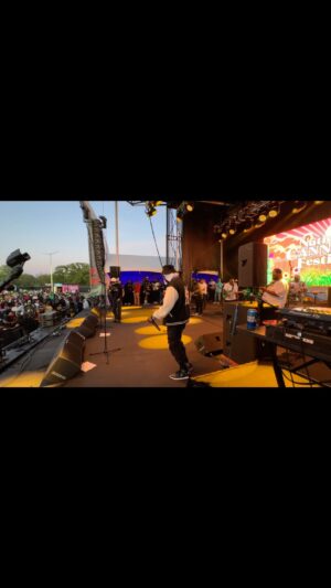 Anwan Glover Instagram - DC-Houston 4LIFE @backyardband AND @devindude420 HAPPY 420