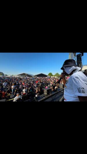 Anwan Glover Instagram - 4:20 LIVE FROM @natlcannabisfest it’s @backyardband 4LIFE