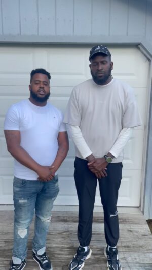 Anwan Glover Instagram - Yall go follow my son his page was hacked help him get back go follow @gogo_chris_tob now it’s tob baby !!! Happy blessed Friday Kings 👑 and Queens 👑⏰💨💨💨