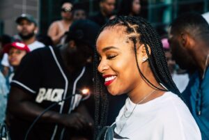 Anwan Glover Instagram - DMV help me wish my little sister @sweetthangbyb happy birthday 🎁🎂🎈🎉🎊 enjoy your day my queen 👸 have fun fun take shots eat good and I see you tonight at 5 sisters love you @backyardband