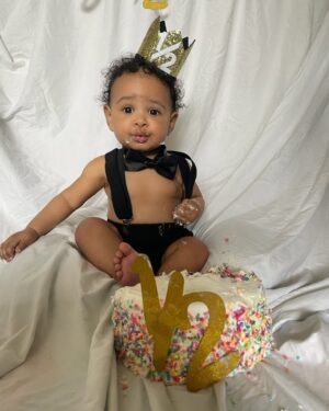 Anwan Glover Instagram - Just got fresh picture mail from my grandson JJ him turned 6 months today half one years old already boyyyy how time fly heyyyy pop pop little man 👑❤️⏰🎂🎂🎂
