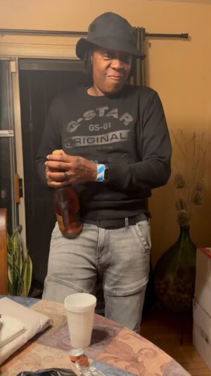 Anwan Glover Instagram - Happy birthday 🎈🎊🎁🎂🎉 to my brother @kroniclover2 it’s turn up time @fasteddiesmd love ❤️ you to the moon 🌙 and back you already know what it is I want the city to come out today for my bothers birthday 🎂 this is Backyard4life turn up time 💨💨💨💨🎂🎂🎂🎂🎈🎈🎈🎈