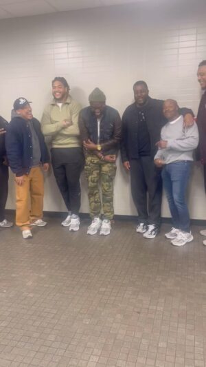 Anwan Glover Instagram - The New Balance shoot @curtbone_d @chaseyoung @ronaldmoten @mrtonylewis @gragyoung472 @newbalance @newbalancelifestyle @newbalanceworld_