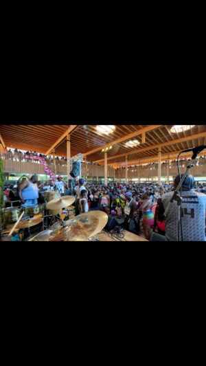 Anwan Glover Instagram - @sycamoreoak beautiful event today on the south side our people are truly amazing and the best in the world 🌎 this is backyard 4 life 🎶🎶🎶🎶 see yall I a few @firestation1silverspring baby 🎤 @ronaldmoten