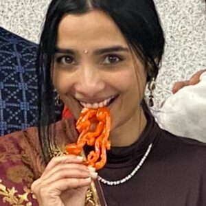 Anya Banerjee Instagram - 🪔Tanika Gupta’s A Doll’s House 🤎

NYC Staged Reading dir. by Arpita Mukherjee, asst. dir. Sayali Bramhe

Huge thanks to this stellar group of artists for spending #Diwali weekend playing with me! 

*All actors appearing courtesy of Actors Equity Association*

I say #jelebi , you say #jalebi 

#southasianstories #ibsen #britishindia #tanikagupta #adollshouse #brownhistory 

@tanika_gupta51 @actorsequity